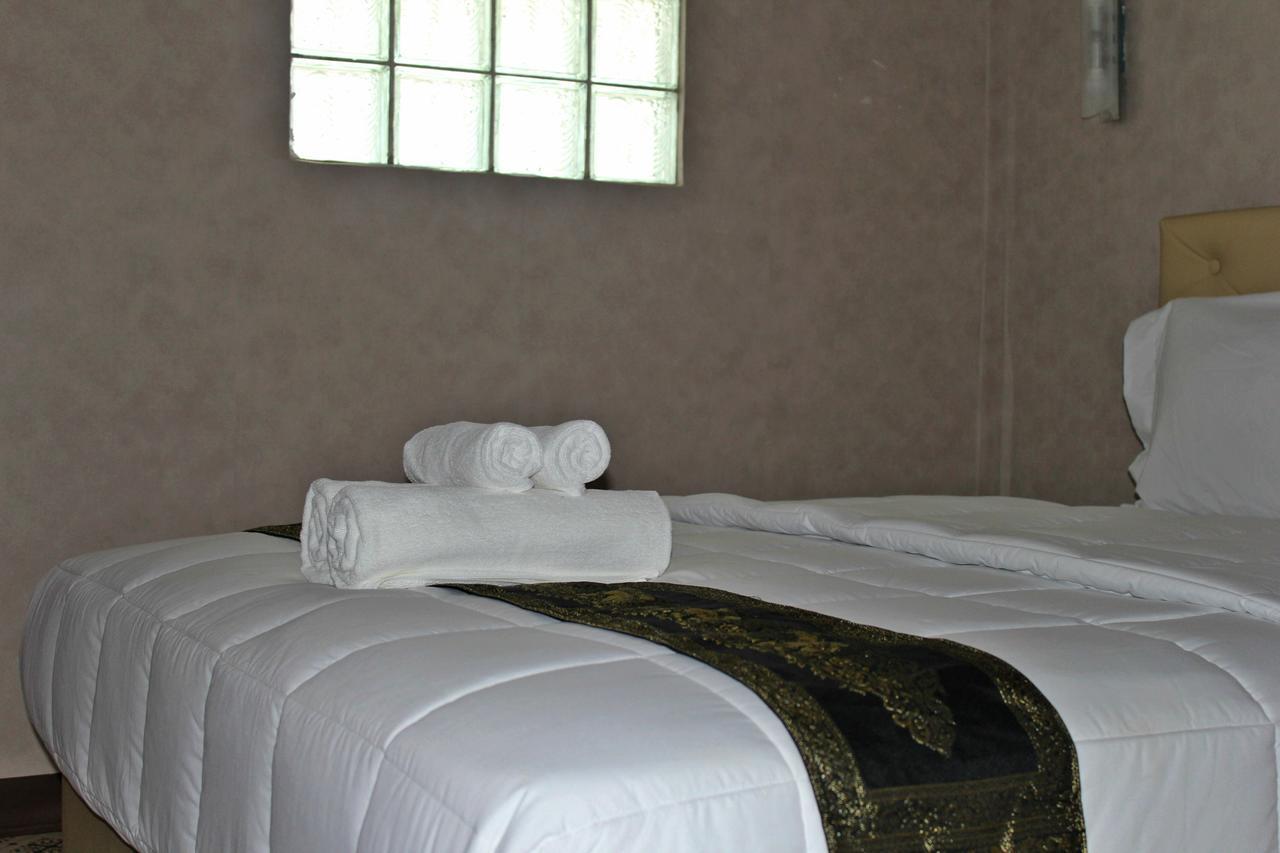 Everest Boutique Hotel Bangkok Exteriör bild