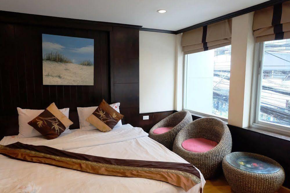 Everest Boutique Hotel Bangkok Exteriör bild